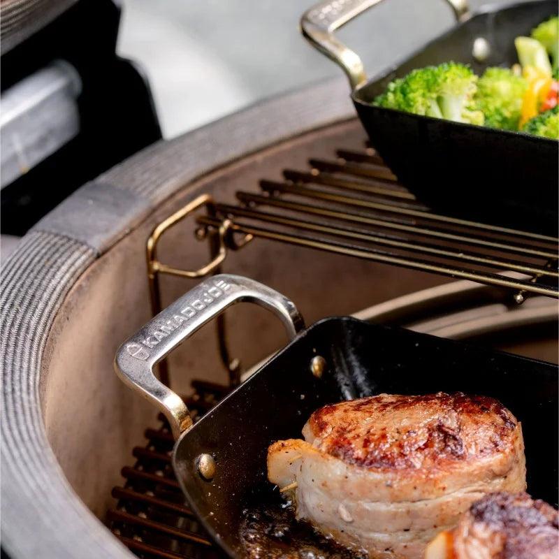 Kamado Joe Karbon Stahl Halbmond-Pfannenset