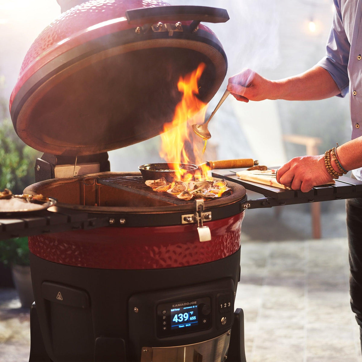Kamado Joe Classic Konnected Joe – Digitaler Holzkohlegrill und Smoker