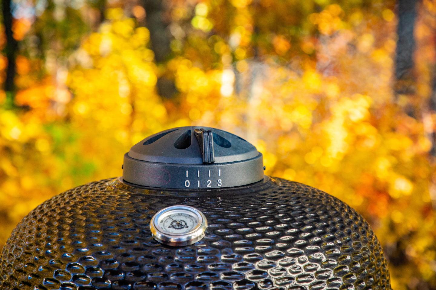 Pit Boss K24 24 (60cm) Schwarzer Keramik-Kamado-Grill mit Abdeckung